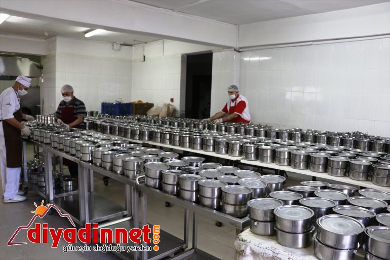 İftar çadırları kurulamayınca yemekler evlere taşınıyor9