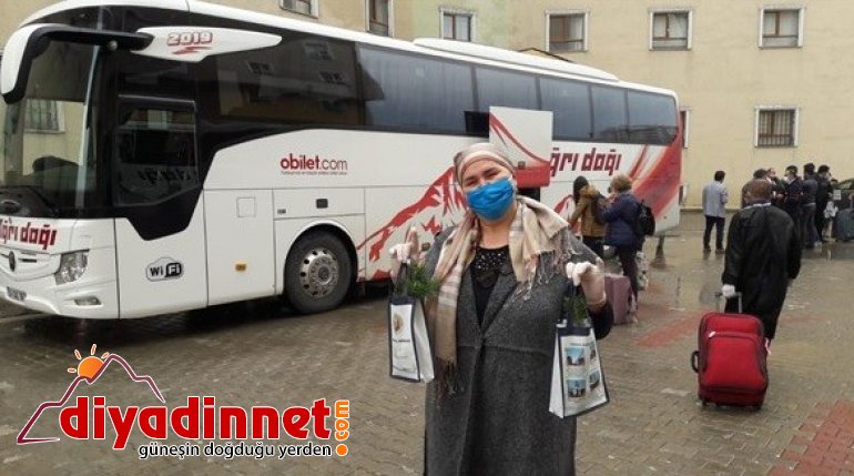 Korona misafirleri fidanlarla uğurlandı