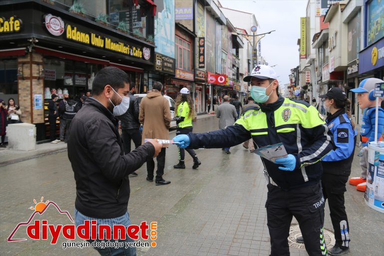 broşür vatandaşlardan trafik - dağıttıkları kurallarına uymalarını Polisler istedi AĞRI 4