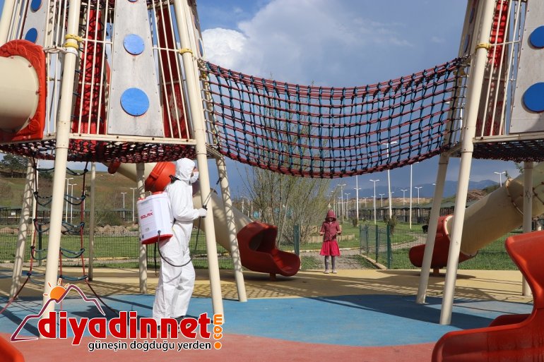 Kovid-19 AĞRI - kapsamında parklar edildi dezenfekte 3