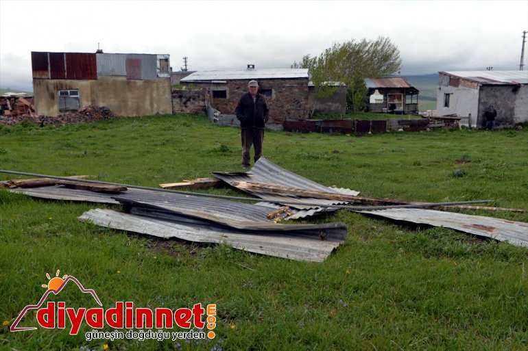 çatıları uçurdu fırtına ARDAHAN Şiddetli - 6