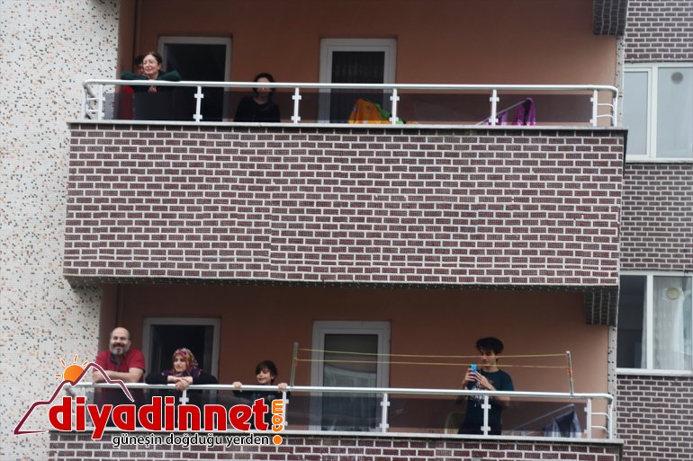 evde Kızılay bayramı eğlendirdi geçiren  - AĞRI çocukları gönüllüleri Türk 10