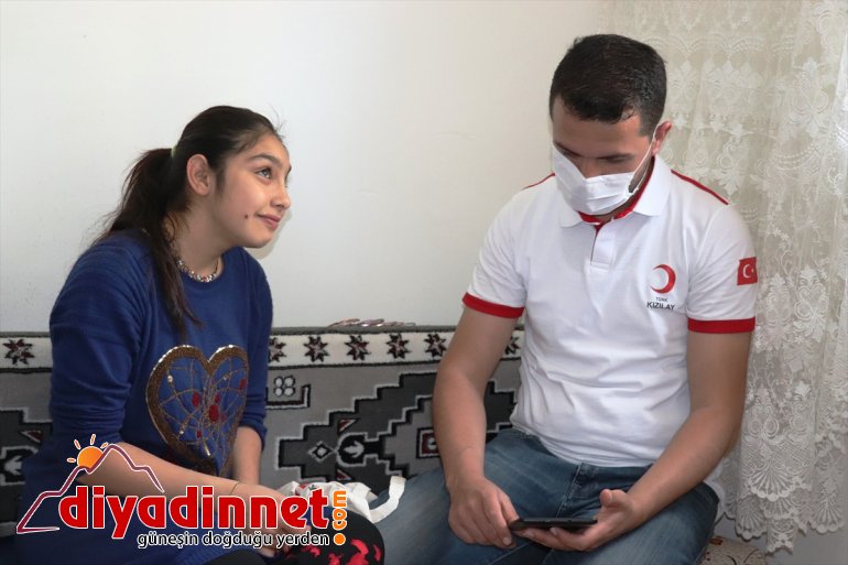 bayram Kızılay gönüllülerinden epilepsi sürprizi hastası Elifnur