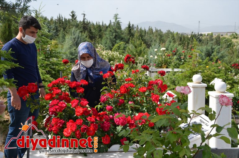 ziyaretinde  MALATYA bulundu - Vatandaşlar kabir 6