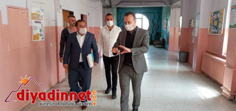 Ağrı Milli Eğitim Müdürü Tekin sınav merkezlerini denetledi2
