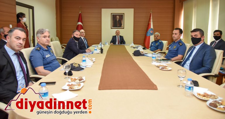 ağrı valisi osman varol emniyet ziyareti1