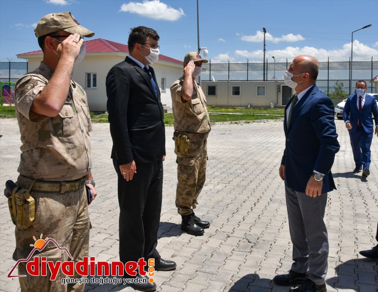 Gönderme Varol Ağrı ziyaret etti Valisi Merkezini Geri kentteki 2
