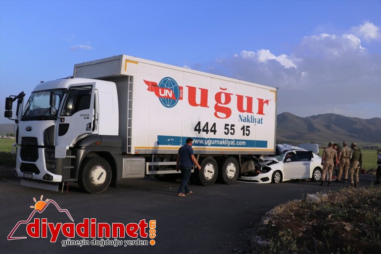 tır çarpıştı: otomobil Ağrı