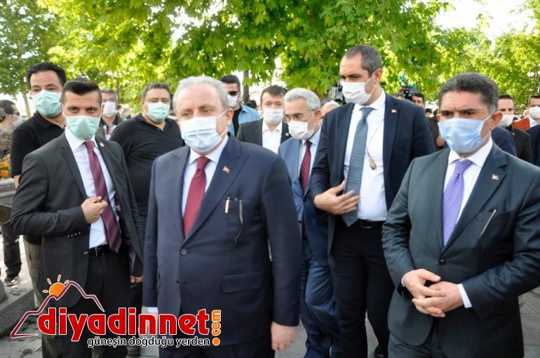 ahmet tekdal toprağa verildi2