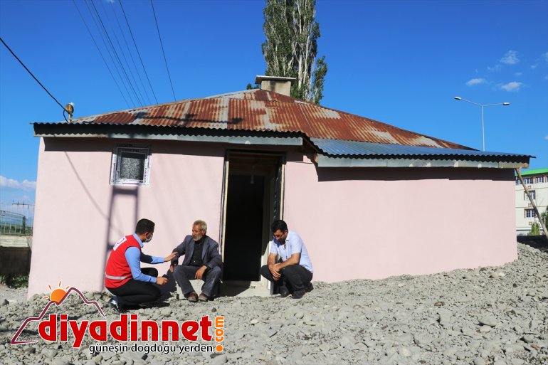 "Devletin şefkat eli" ihtiyaç sahibi aileyi 20 günde yeni yuva sahibi yaptı