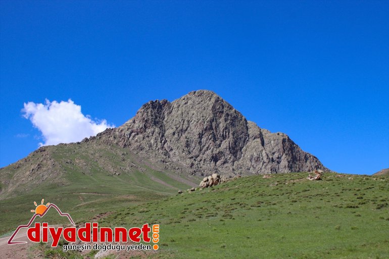 "Doğu'nun K2'si" Tekelti Dağı yeniden dağcıları ağırlıyor