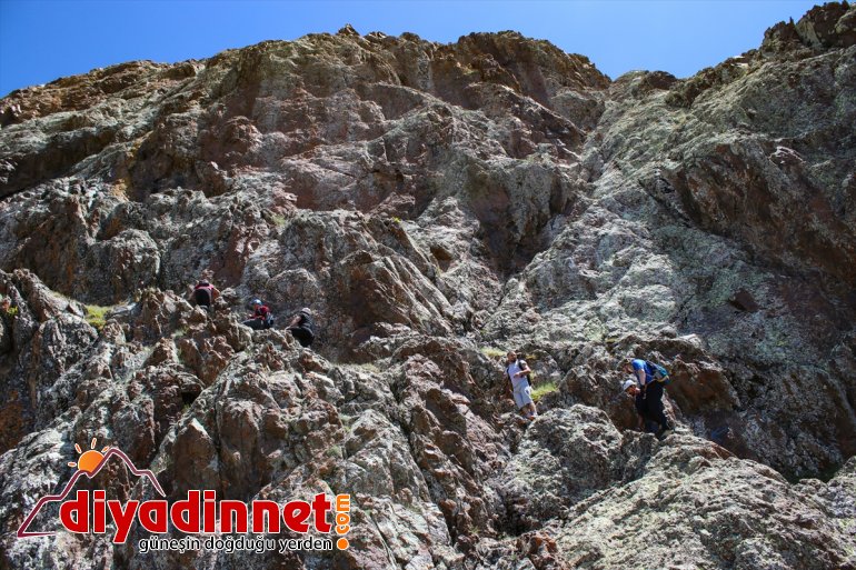 Dağı Tekelti ağırlıyor K2