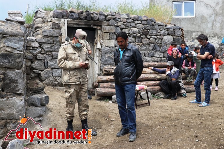 anne, yanarak - Tandıra AĞRI kurtarmak çocuğunu düşen isteyen hayatını kaybetti 3