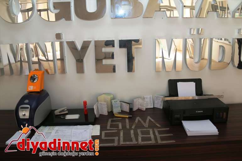 Uluslararası düzeyde göçmen kaçakçılığını organize eden şebekeye yönelik operasyonda 26 zanlı tutuklandı