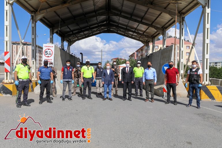 Ağrı Valisi Osman Varol, trafik denetimine katıldı