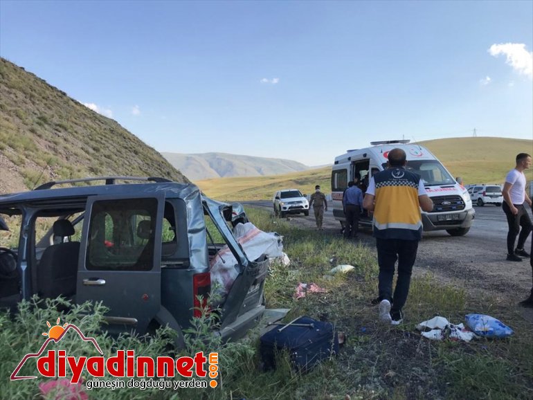 Ağrı'da kamyonetin devrilmesi sonucu aynı aileden 5 kişi yaralandı
