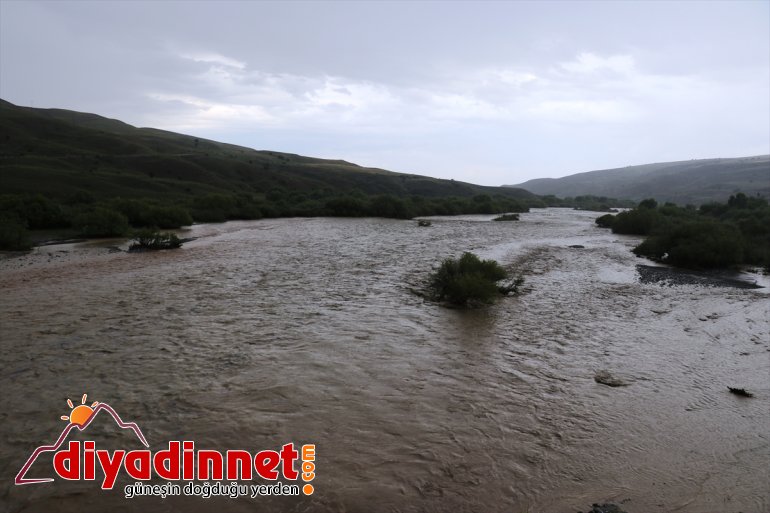 arazilerini nedeniyle su bazı ve tarım sağanak  Ağrı