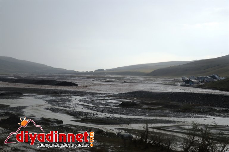 bazı tarım evleri su ve arazilerini Ağrı