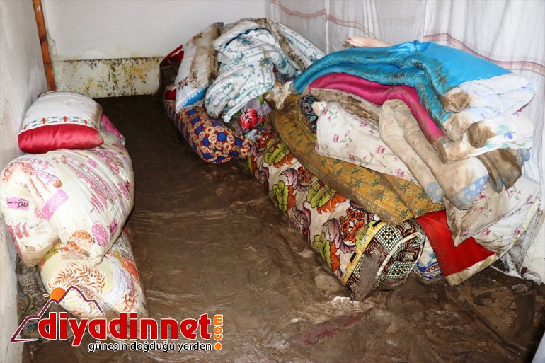 Ağrı'da selden zarar gören köyde yaralar sarılıyor