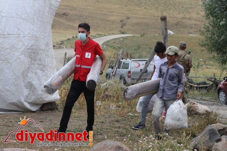 evleri yaşam yağışlardan gören konteyneri tahsis hasar edildi aileye Ağrı