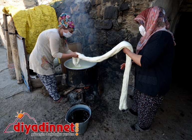 için peyniri usulü çeçil  imece lezzet yakılıyor Asırlık kazanlar 17