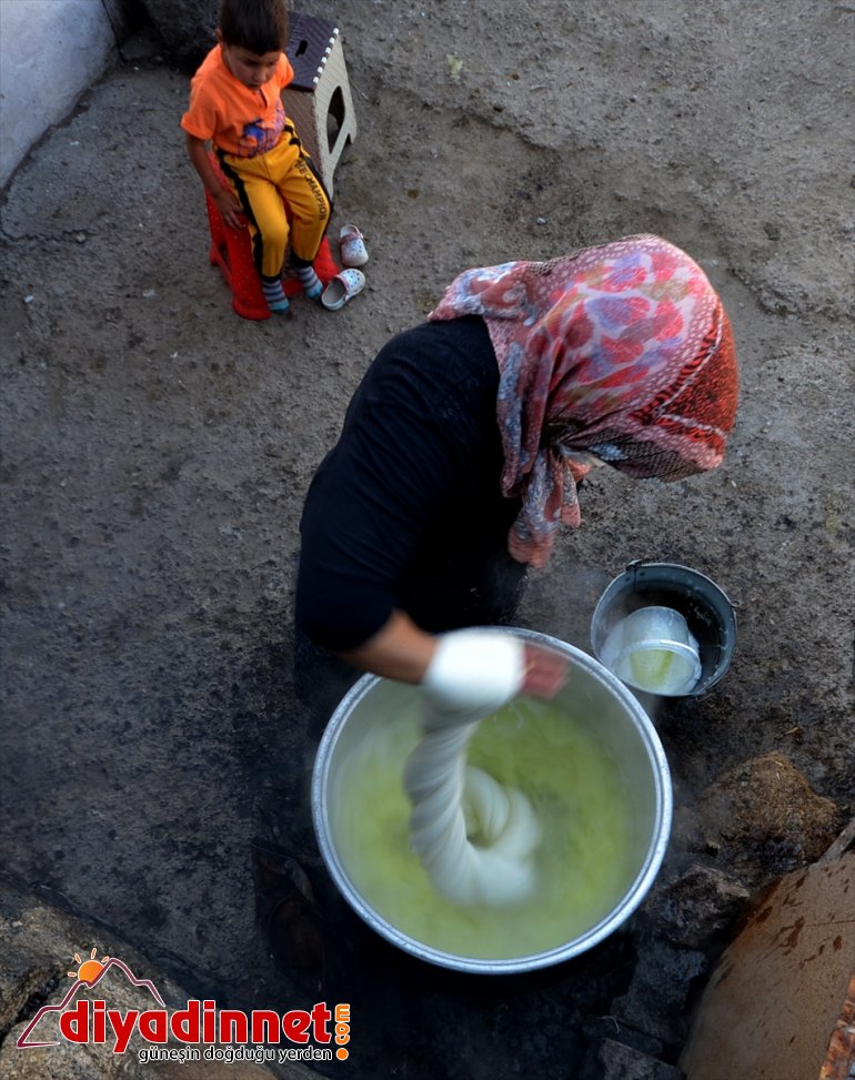 kazanlar imece usulü Asırlık yakılıyor  peyniri çeçil lezzet için 18