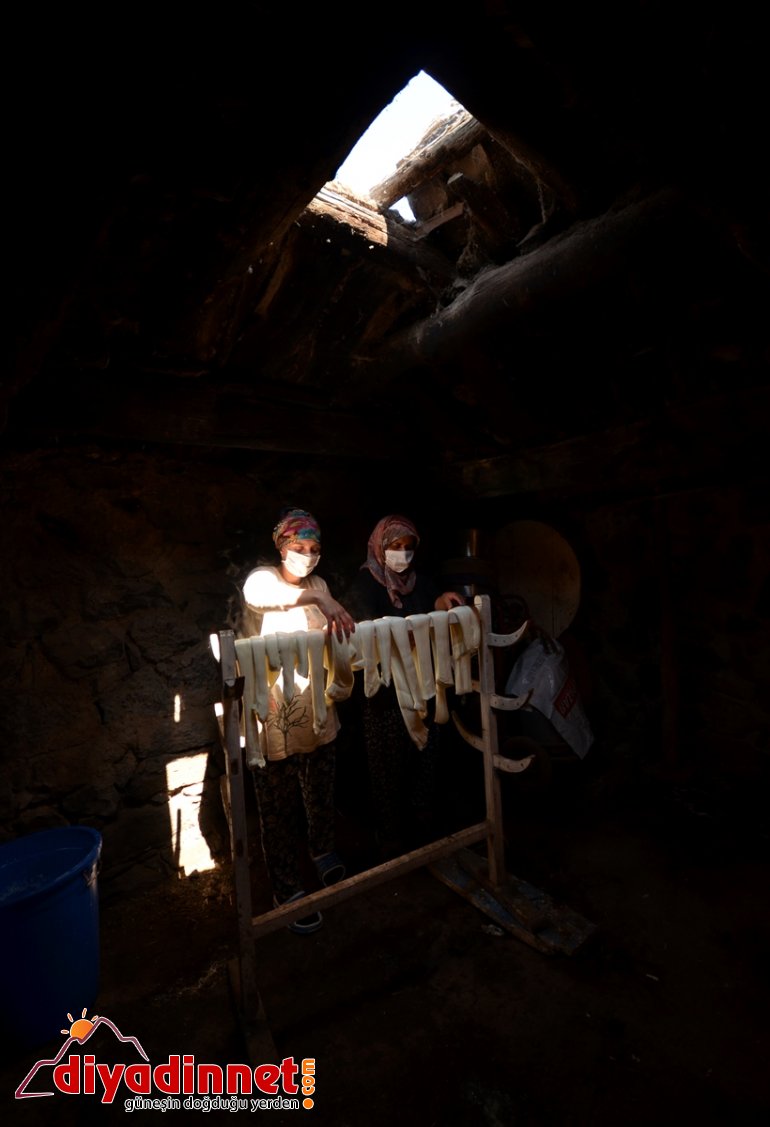  için peyniri çeçil imece lezzet usulü Asırlık yakılıyor kazanlar 19