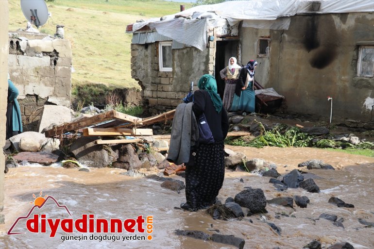 Kars ev selde gördü hasar meydana ve Ağrı