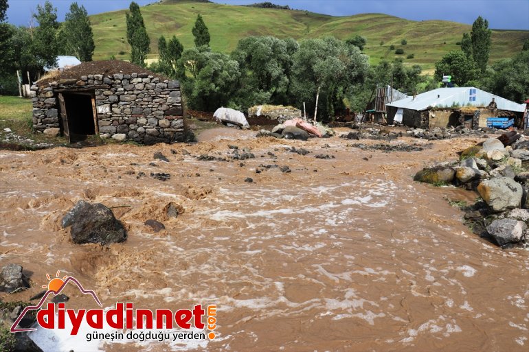 ve gördü Kars 26 hasar ev meydana gelen Ağrı