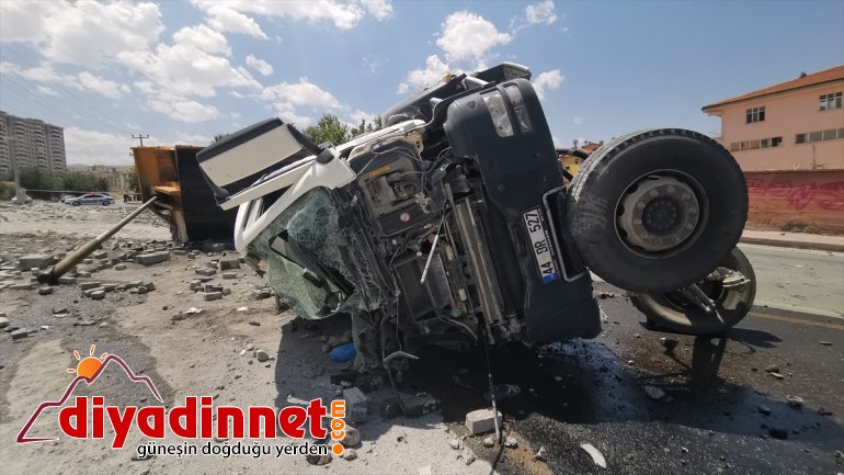 sürücüsü ağır kamyonun yüklü yaralandı devrilen Malatya