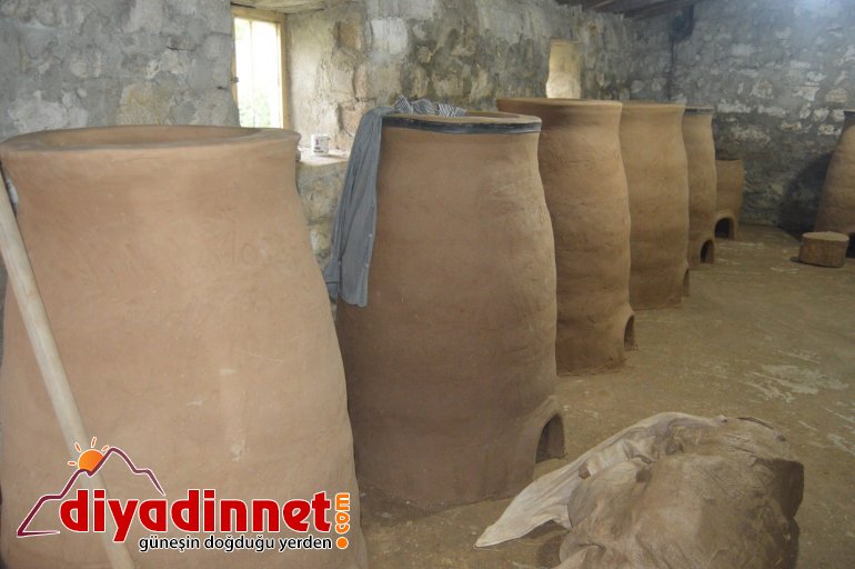 tandır yapan ağrılı kadın3