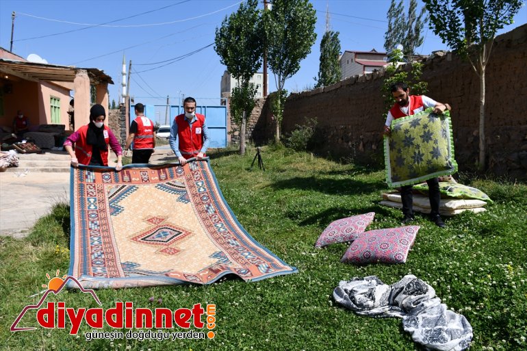 AĞRI eliyle çınarlar yardım hayata Kızılay