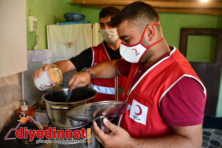 AĞRI tutunuyor Asırlık Kızılay