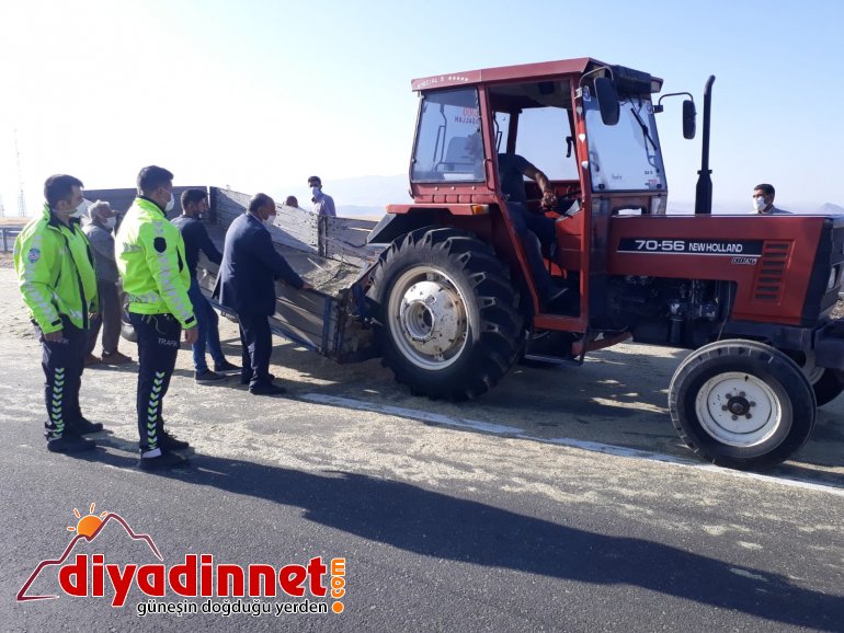 Ağrı da traktör devrildi yaralı7