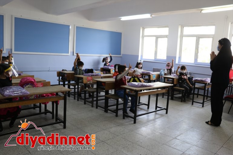 Ağrı da yüz yüze eğitim başladı5
