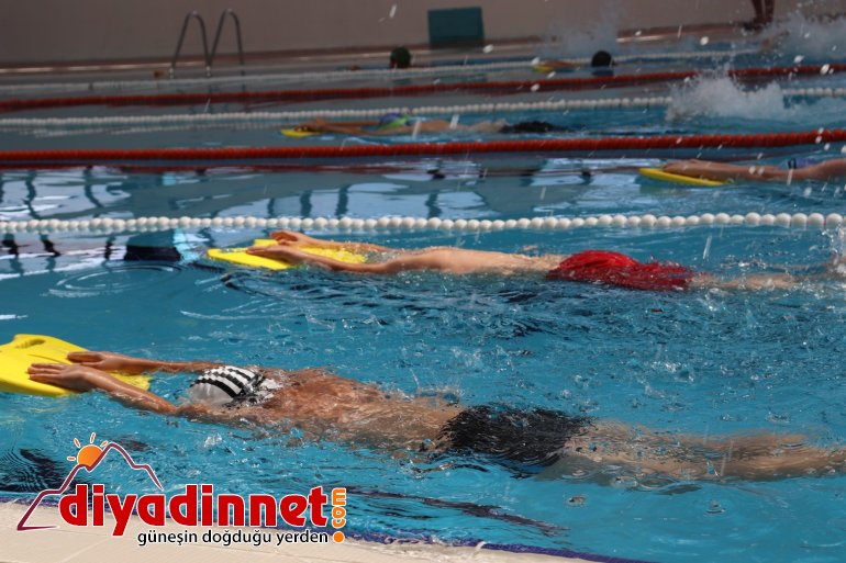 Ağrı da Yüzme Bilmeyen Kalmasın projesi devam ediyor4