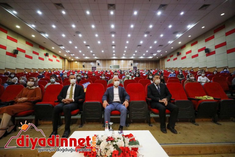 Ağrı valisi osman varol öğretmenler2