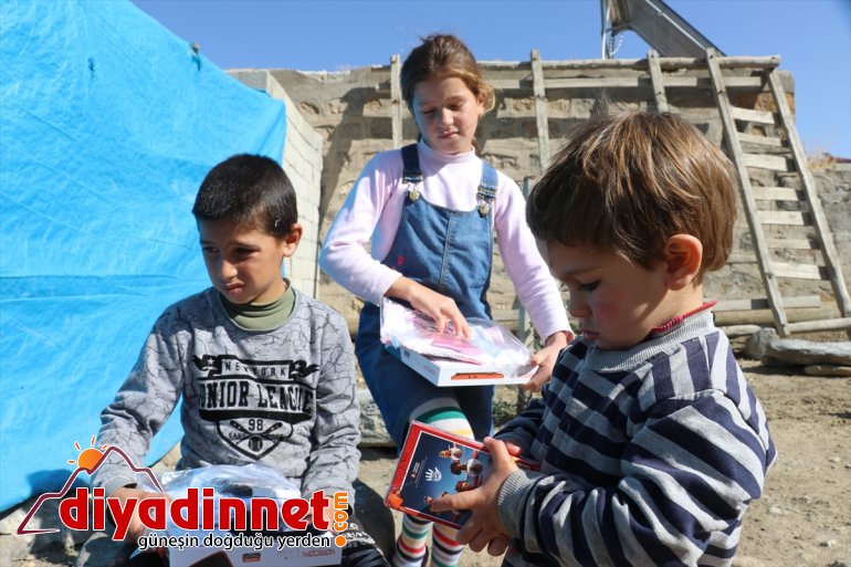 Uzaktan çocuklara Ağrılı desteği eğitime tablet erişemeyen 4