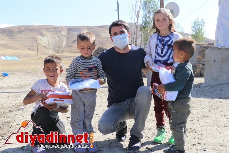 çocuklara Ağrılı tablet desteği eğitime erişemeyen Uzaktan 5