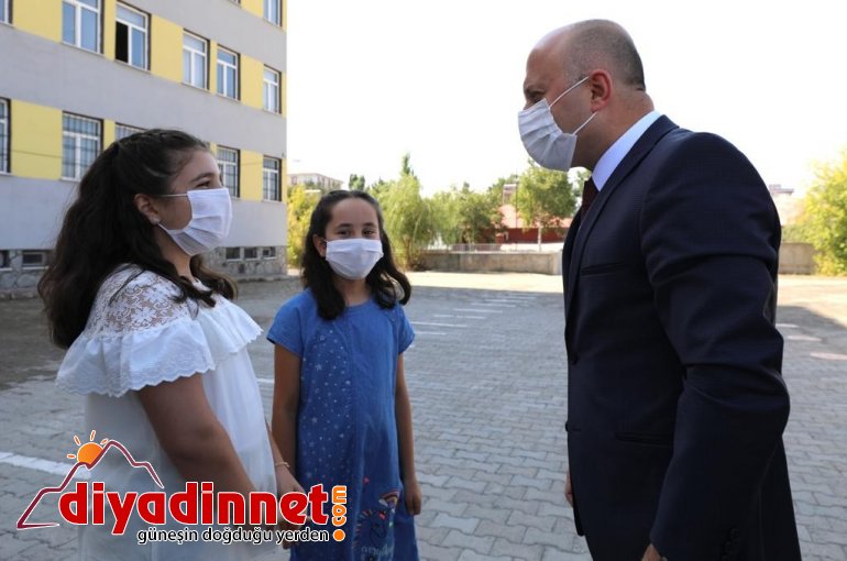 Vali Varol öğretmen ve öğrencilerle bir araya geldi4