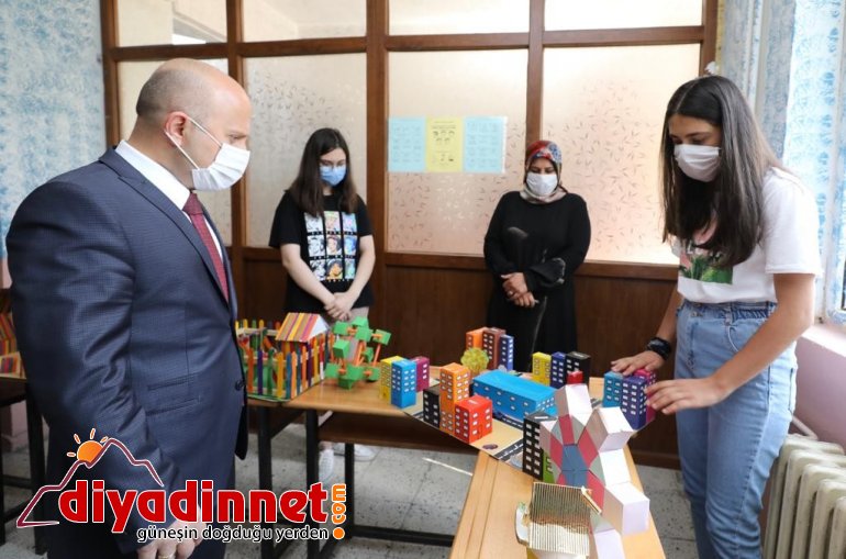 Vali Varol öğretmen ve öğrencilerle bir araya geldi5