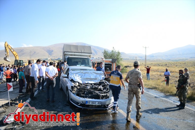 Zincirleme kurtardı AFAD kişiyi sıkışan kazada 2 IĞDIR - 6