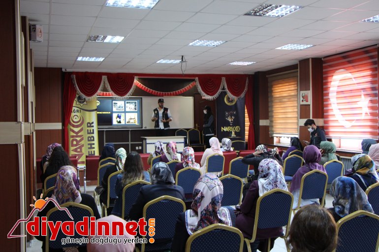 Ağrı da anneler uyuşturucu ve madde bağımlılığına karşı bilgilendirildi3