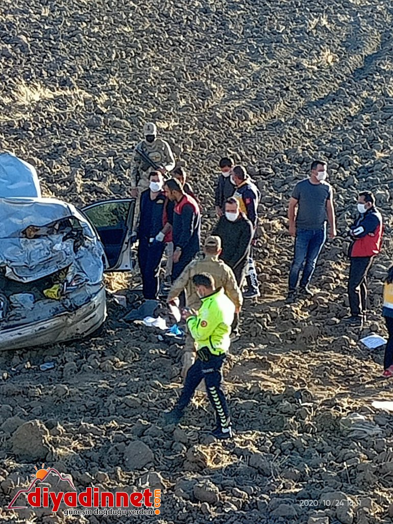 Ağrı da otomobil devrildi ölü yaralı6