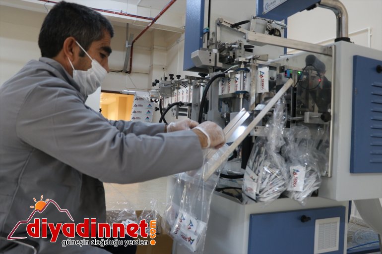 Doğu engellilerin bardaklardan karton Anadolu