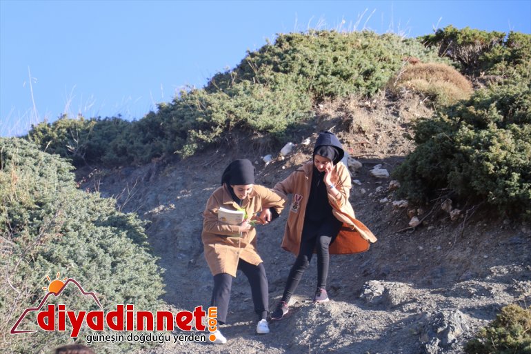 - yaşayan çocuklarının internet EBA