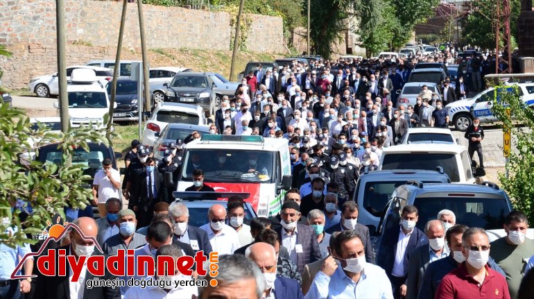 Ergezen Zeki bakan son yolculuğuna uğurlandı Eski 12