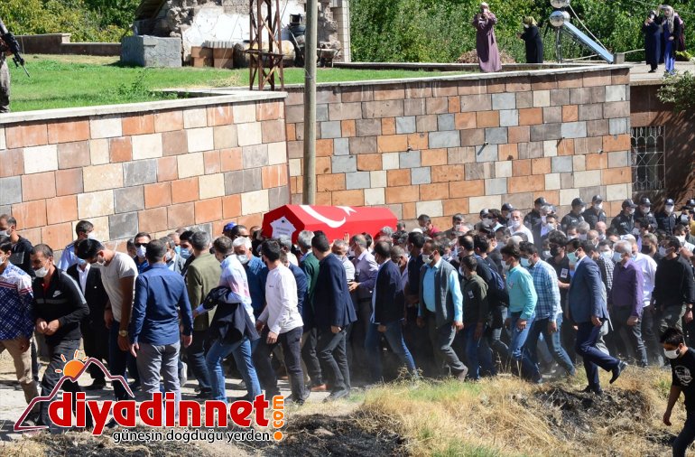 uğurlandı Eski bakan son yolculuğuna Zeki Ergezen 15