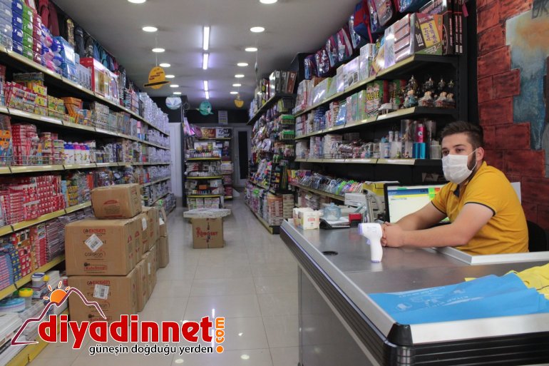Kırtasiyeciler korona virüs nedeniyle zor zamanlar geçiriyor1