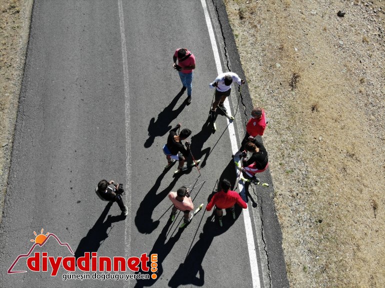 AĞRI - güç kayakçılar asfaltta depoluyor olimpiyat Milli hedefiyle 10